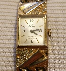 【送料無料】腕時計　ジュエルレディースブレスレットウォッチゴールドトーンラインストーンメックlousanne vtg 17 jewel rectangle ladies bracelet watch gold tone rhinestone mech