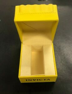 【送料無料】腕時計　ベルベットデザイナーウォッチボックスauthentic invicta retail designer watch box with velvet insert