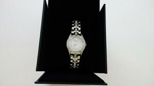【送料無料】腕時計　ブローバマザーオブパールクリスタルステンレススチールbulova womens 31mm mothe..