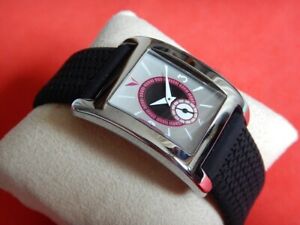 【送料無料】腕時計 コンフォータブルモントレカドラントントロトーズアシエconfortable montre rectangle curvex neuve cadran 2 tons petite trotteuse acier 【送料無料】腕時計 コンフォータブルモントレカドラントントロトーズアシエconfortable montre rectangle curvex neuve cadran 2 tons petite trotteuse acier