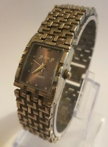 【送料無料】腕時計　ウィメンズクォーツウォッチgwg womens quartz watch