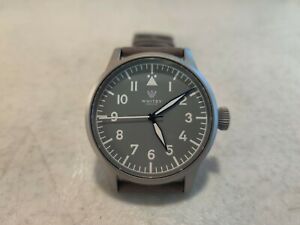 【送料無料】腕時計　ウィットビーウォッチアローウォッチタイプグレーwhitby watch co arrow watch type a grey