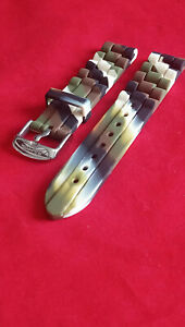 【送料無料】腕時計　ボストークロシアダイバーズシリコーンストラップミリメートル vostok russian watch camouflage divers silicone strap 22mm uk seller