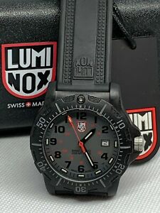 【送料無料】腕時計　ルミノックス