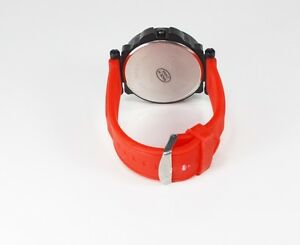 【送料無料】腕時計　ウォッチ　ブレスレットキルトケースmontre femme bracelet acier cadran fantaisie aspect matelass et strass