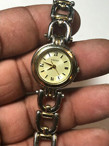 【送料無料】腕時計 レディースデュアルトーンゴールドトーンベゼルアナログladies dual tone gold tone bezel guess analog watch 【送料無料】腕時計 レディースデュアルトーンゴールドトーンベゼルアナログladies dual tone gold tone bezel guess analog watch