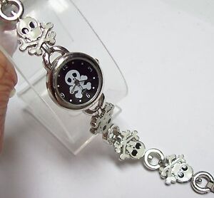 【送料無料】腕時計　スカルクロスボーンズエナメルハロウィンウォッチskull amp; crossbones enamel halloween watch