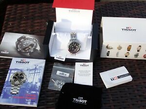 腕時計　クロノグラフボックスタグバッグブックスクォーツtissot prs 200 chronograph t0674171105100 date boxed tag bag books quartz gc