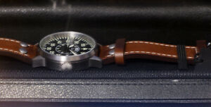 【送料無料】腕時計　パイロットクラシックメンズアナログデイデイトウォッチドイツlaco 1925 pilot classic mens analog day amp; date watch complete made in germany