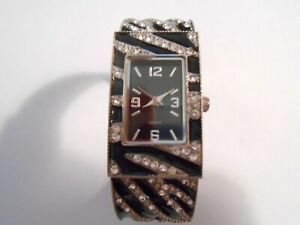 【送料無料】腕時計　ターゲットレディースブレスレットウォッチtarget ladies bracelet watch