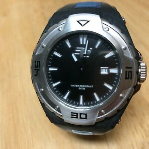 【送料無料】腕時計　ブラックシルバーアナログクォーツウォッチアワーデイトニューバッター