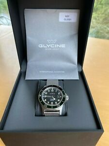 【送料無料】腕時計 グリシングリーンメンglycine combat green mens automatic gl0091