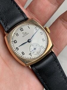 【送料無料】腕時計　クッションケースレコードゴールドメンズウォッチバックスイス