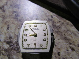 【送料無料】腕時計 ヴィンテージラチンジュエルウォッチvintage lathin 17 jewel watch works for parts 【送料無料】腕時計 ヴィンテージラチンジュエルウォッチvintage lathin 17 jewel watch works for parts