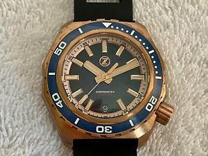 【送料無料】腕時計　ゼロスハンマーヘッドメートルダイバーフィートウォッチボックスzelos hammerhead 1000 meters diver automatic 3280 ft date xxx200 watch box