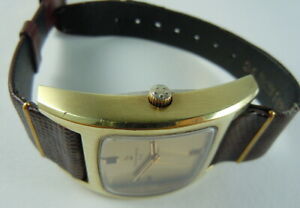 【送料無料】腕時計　アンニエテルナマティッチネッラエナルメバージョンズカーブスanni 70 il piu raro degli eternamatic 2002 nella enorme versione curvex