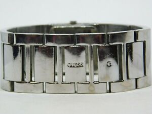 【送料無料】腕時計　シルバートーンクォーツアナログレディースブレスレットguess g86073l silver tone quartz analog ladies bracelet watch sz 7