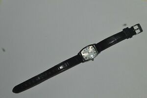 【送料無料】腕時計　ヴィンテージウォッチクォーツレディースミリメートルvintage timex mo watch quartz ladies 22 mm large numbers works fine used