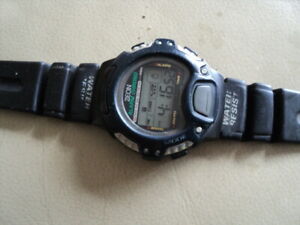 【送料無料】腕時計 ヴィンテージメンズゼオンデジタルアラームスポーツウォッチvintage mens zeon zr13999 digital alarm sport watch working
