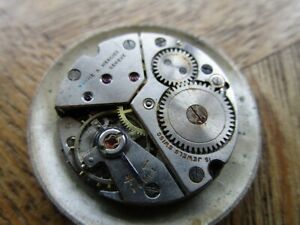 【送料無料】腕時計　ヴィンテージボームメルシエマニュアルムーブメントカルペソウvintage used baume amp; mercier manual movement cal peseux 320 for parts