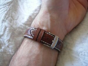 【送料無料】腕時計　17 mm facon autruche marron gold cuir de veau couture blanche fait main