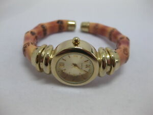 womens quartz bracelet watch gold brown working t75クォーツブレスレットウォッチゴールドブラウンワーキング※注意※NYからの配送になりますので2週間前後お時間をいただきます。人気の商品は在庫が無い場合がございます。ご了承くださいませ。サイズの種類の商品は購入時の備考欄にご希望のサイズをご記載ください。　携帯メールでの登録ですと楽天からのメールが届かない場合がございます。