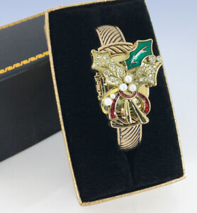 【送料無料】腕時計　チャータークラブホリデーレーンゴールドトーンフリップトップリッドクリスマスブレスレットウォッチcharter club holiday lane goldtone holly fliptop lid christmas bracelet wat