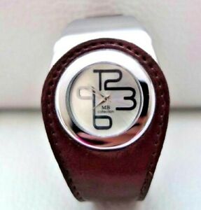 montre bracelet mb collection neuf marron amp; argent jamais porte watch モントレブレスレットコレクションマロンアルジャンジャマイスポルテ※注意※NYからの配送になりますので2週間前後お時間をいただきます。人気の商品は在庫が無い場合がございます。ご了承くださいませ。サイズの種類の商品は購入時の備考欄にご希望のサイズをご記載ください。　携帯メールでの登録ですと楽天からのメールが届かない場合がございます。