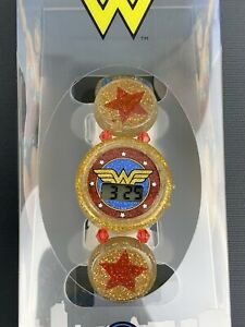 【送料無料】腕時計 コミックスワンダーウーマンストレッチブレスレットキッズゴールデンスパークルスターズdc comics wonder women stretch bracelet lcd watch for kids golden sparkle amp;sta 【送料無料】腕時計 コミックスワンダーウーマンストレッチブレスレットキッズゴールデンスパークルスターズdc comics wonder women stretch bracelet lcd watch for kids golden sparkle amp;sta