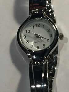 【送料無料】腕時計 ビジューモントルクォーツエレヴィザーボンエタットbijoux montre quartz a reviser bon etat 8724