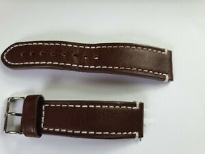【送料無料】腕時計　ヴィンテージハンドステッチブラウンレザーウォッチストラップストレートエンドvintage hand stitched brown leather watch strap with 22mm straight ends a4