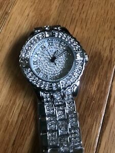 【送料無料】腕時計　ビーシスターズアノログウォッチnwot bee sisters anolog watch