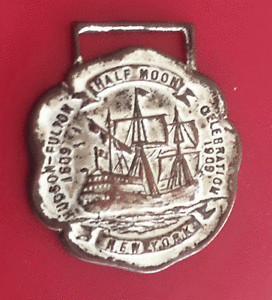 【送料無料】腕時計　ハドソンフルトンフォブメダルニューヨーク1909 hudsonfulton commemorative watch fob medal half moon ship; york