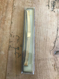 bracelet de montre n2 zrブレスレットドモントル※注意※NYからの配送になりますので2週間前後お時間をいただきます。人気の商品は在庫が無い場合がございます。ご了承くださいませ。サイズの種類の商品は購入時の備考欄にご希望のサイズをご記載ください。　携帯メールでの登録ですと楽天からのメールが届かない場合がございます。