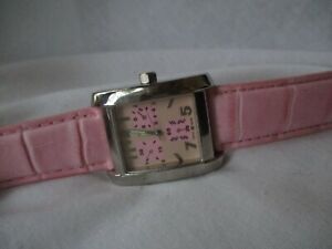 【送料無料】腕時計　スイスモダンピンクレザーシルバートーンワーキングswiss made watch modern pink genuine leather silver toned rectangular working