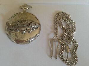 【送料無料】腕時計　ミラーカープエンブレムシルバーケースクォーツフォブ