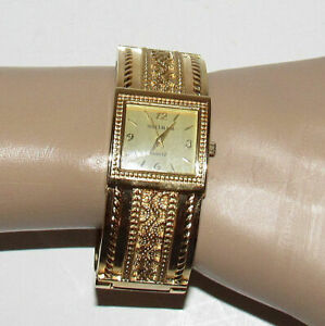 腕時計　ウォルサムクランパーカフブレスレットウォッチゴールドトーンクォーツヒンジドwaltham clamper cuff bracelet watch gold tone quartz hinged