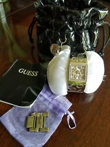 【送料無料】腕時計　ステンレスヒョウロゴウォッチボックスauthentic guess womens w80018l1 stainless steel leopard logo watch w box
