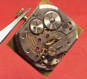 【送料無料】腕時計 ヴィンテージロンジンムーブメントロンジンクラウンvintage 2 23mm longines 370 17j wristwatch movement longines crown 20x23mm