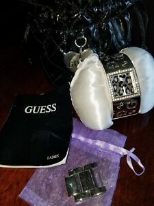 【送料無料】腕時計　ステンレスヒョウロゴウォッチボックスauthentic guess womens w80018l1 stainless steel leopard logo watch w box