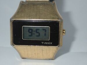 【送料無料】腕時計 ヴィンテージセルデジタルクォーツメンズリストウォッチランセットvintage timex h cell digital quartz mens wrist watch 3h runs set good used 【送料無料】腕時計 ヴィンテージセルデジタルクォーツメンズリストウォッチランセットvintage timex h cell digital quartz mens wrist watch 3h runs set good used
