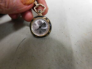 【送料無料】腕時計　エナメルレディースサットン