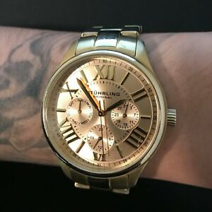 【送料無料】腕時計 シュテューリングオリジナルクロノグラフメンズブラシゴールドstuhrling original chronograph wristwatch mens brushed gold 5 atm