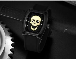 【送料無料】腕時計　モントルクアルツドラックスフォンドカドランアベッククレネテドモートアンリリーフmontre quartz de luxefond de cadran avec crane tete de mort en relief or