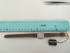 腕時計　オロロジョブローヴァクォーツヴィンテージドンナクアルソフォンドディマガッツィーノorologio bulova quartz vintage donna quarzo fondo di magazzi