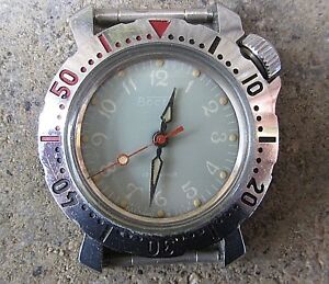 【送料無料】腕時計 オロロジオミリターレソルッソアカリカマニュアルペルフェッタメンテファンツィオナンテorologio militare sovietico russo a carica manuale perfettamente funzionante