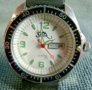 【送料無料】腕時計　シャークオロロギダイバーバッテリーshark 200mt orologi divers battery working as only a quartz can keeping time