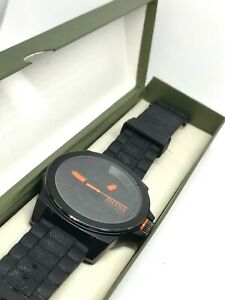 【送料無料】腕時計 ヒューゴボスメンズスポーツステンレススチールブラックシリコーンストラップ