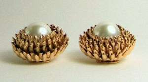 hokushinの【送料無料】ジュエリー・アクセサリー ラフィナティオレッキーニクラシフィアクリップフィオーレペルスタイルアンニraffinati orecchini classici a clip fiore perle stile anni 50 per signora｜アングル2