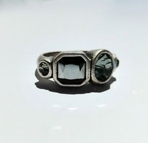 dyrberg kern? steel acero swarovski ring anillo nuevoディルベルクカーンスティールアセロスワロフスキーリングアニージョニューヌエボ※注意※NYからの配送になりますので2週間前後お時間をいただきます。人気の商品は在庫が無い場合がございます。ご了承くださいませ。サイズの種類の商品は購入時の備考欄にご希望のサイズをご記載ください。　携帯メールでの登録ですと楽天からのメールが届かない場合がございます。